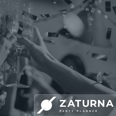 Fotografía de portada, personas haciendo un brindis